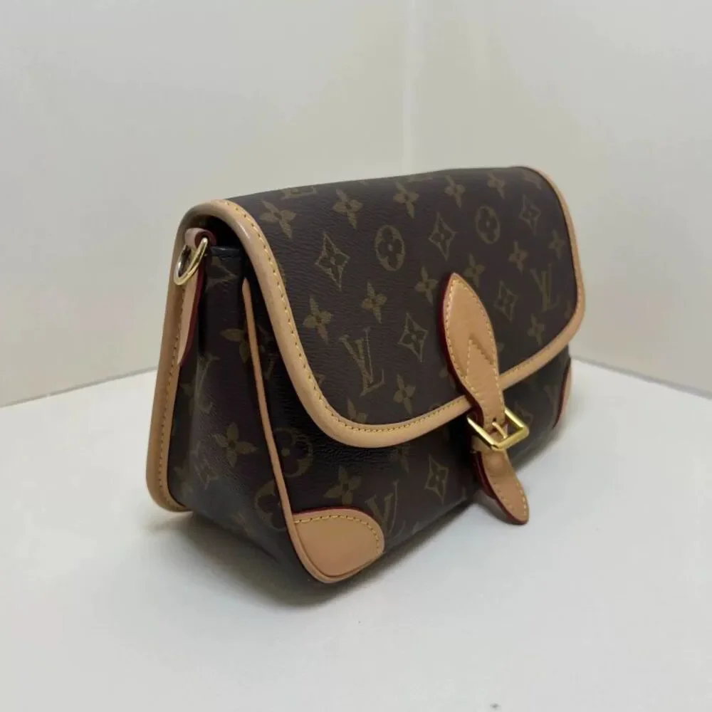 Louis Vuitton Women Pre-Loved Bag Very Good Condition